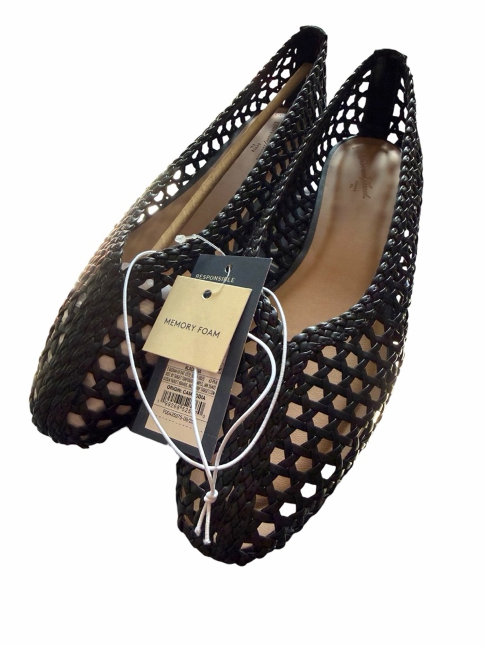 *new* Universal Thread Women's Gia Flats with Memory Foam Insole